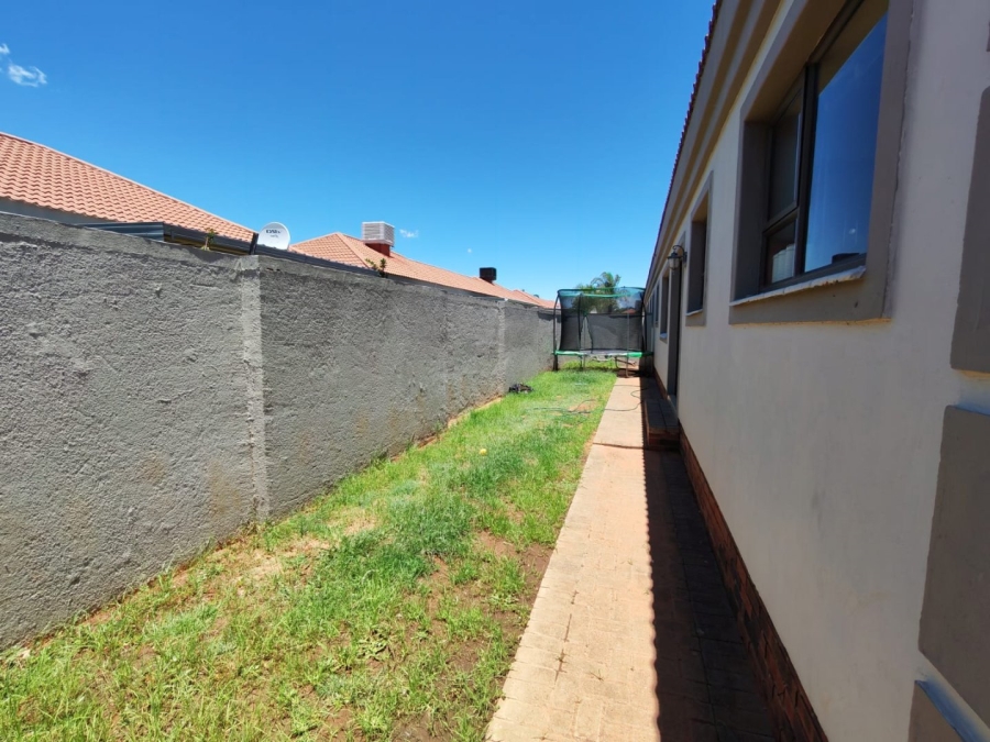 3 Bedroom Property for Sale in Lindene Northern Cape